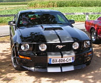 Ford Mustang V (2005-2012) (photo prise a Amberieux, 08-2012) (3)